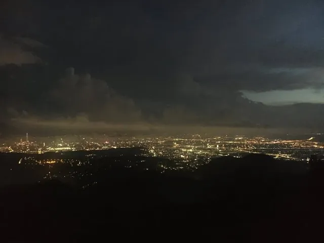 夜七星｜居高臨下的首都燈火（第 2 張，共 2 張）