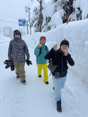 月光小米酒海外滑雪團｜赤倉溫泉滑雪與尾牙紅包決鬥（第 7 張，共 17 張）